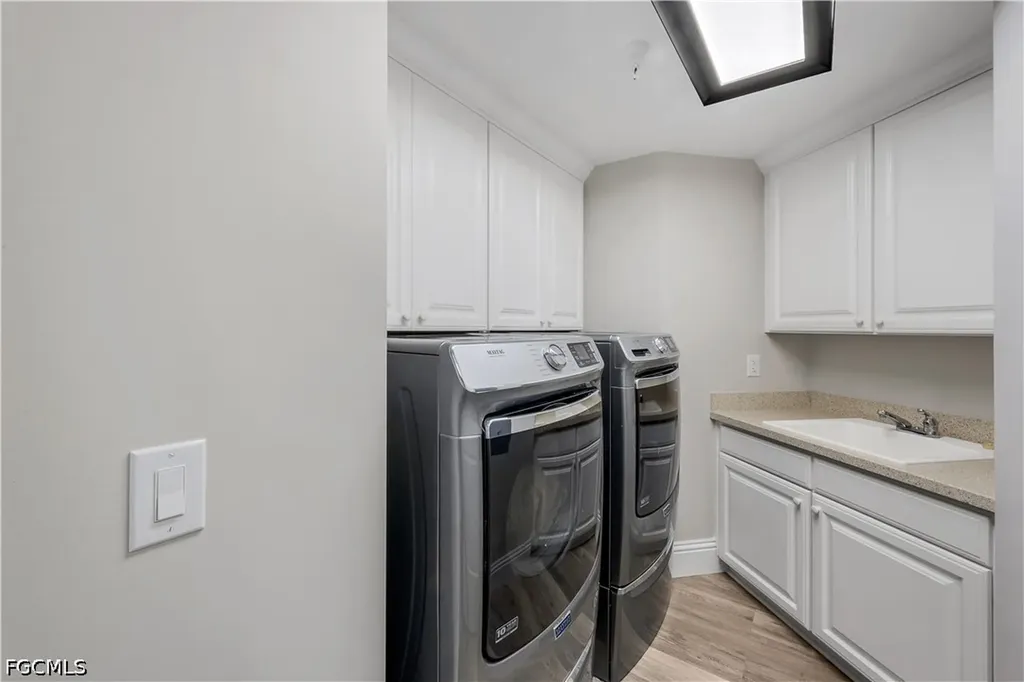 6021 Silver King Boulevard Cape Coral FL 33914