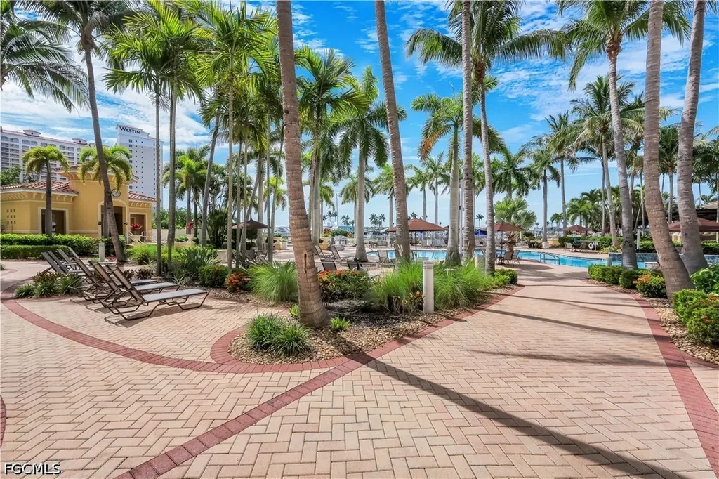 6021 Silver King Boulevard Cape Coral FL 33914