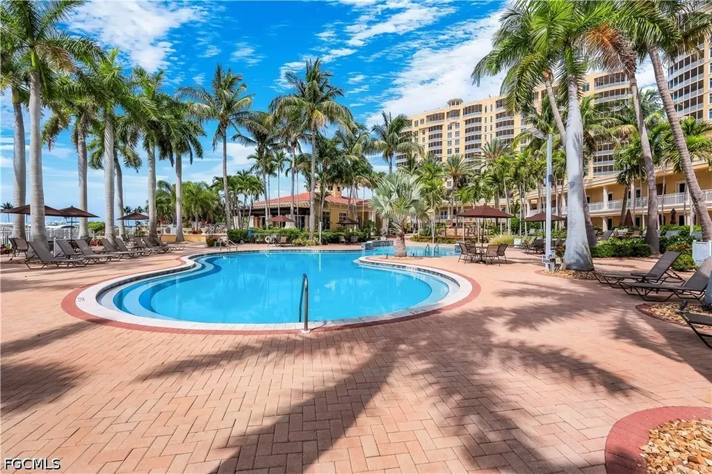 6021 Silver King Boulevard Cape Coral FL 33914