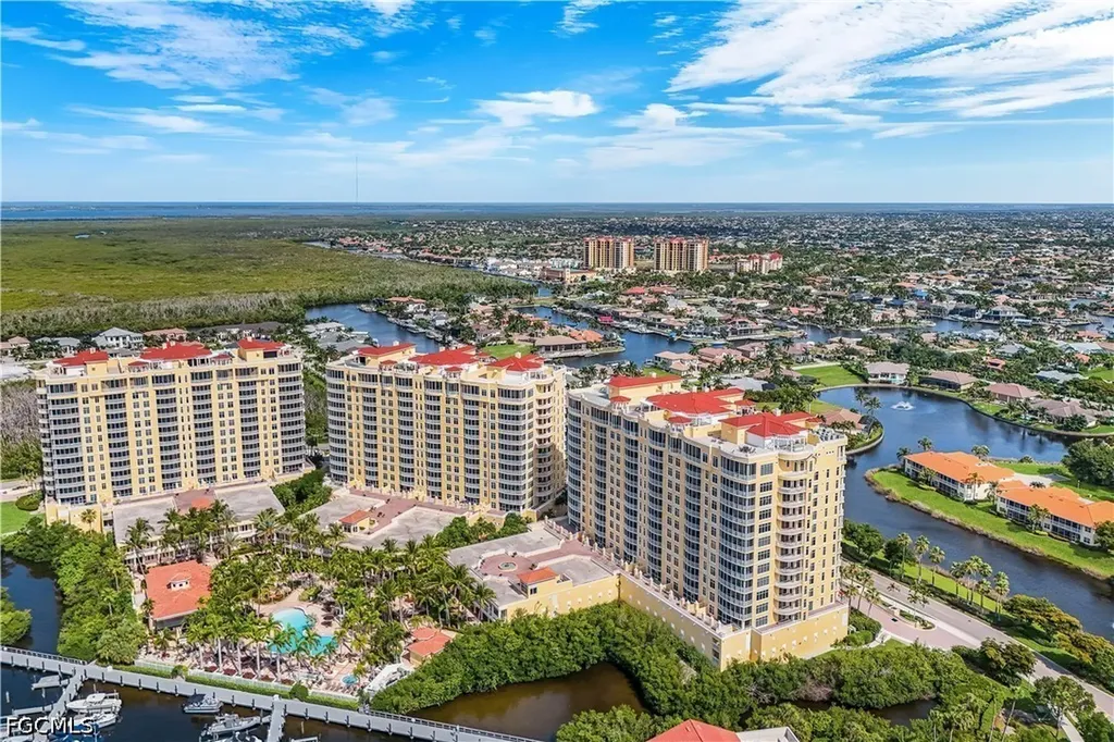 6021 Silver King Boulevard Cape Coral FL 33914