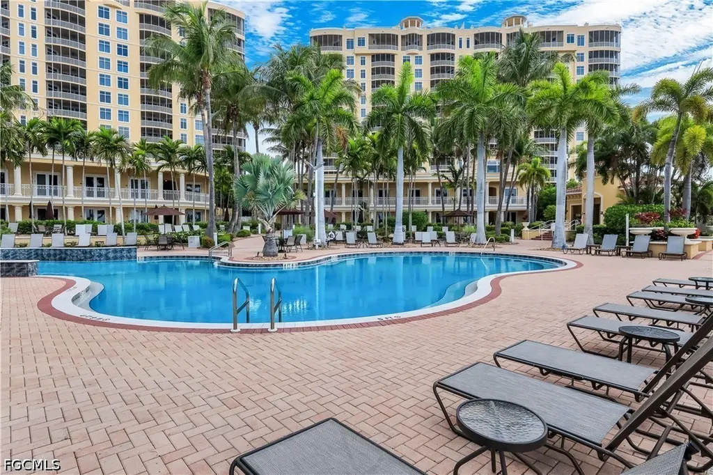 6021 Silver King Boulevard Cape Coral FL 33914