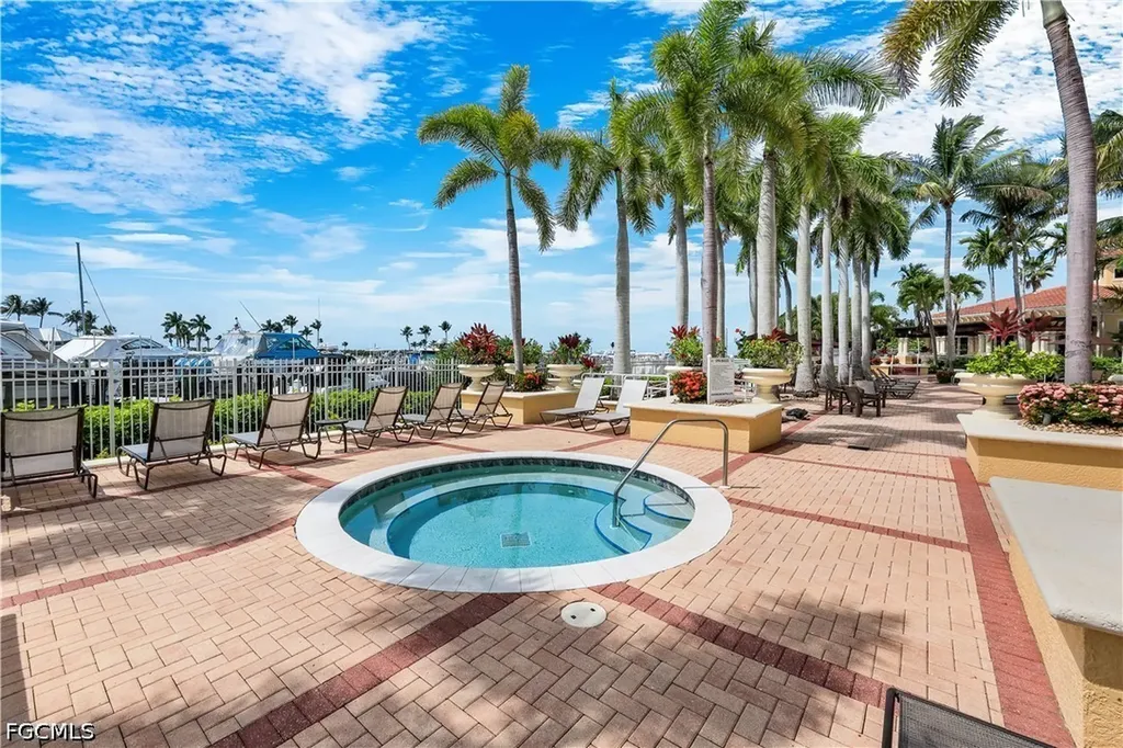 6021 Silver King Boulevard Cape Coral FL 33914