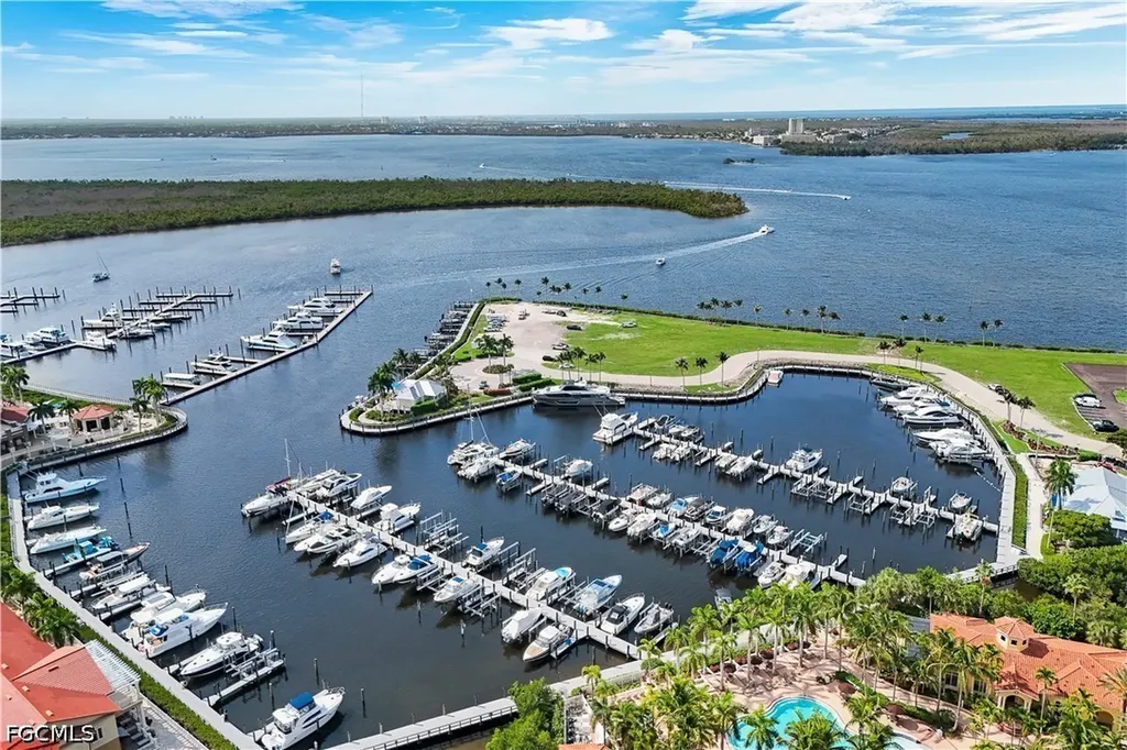 6021 Silver King Boulevard Cape Coral FL 33914