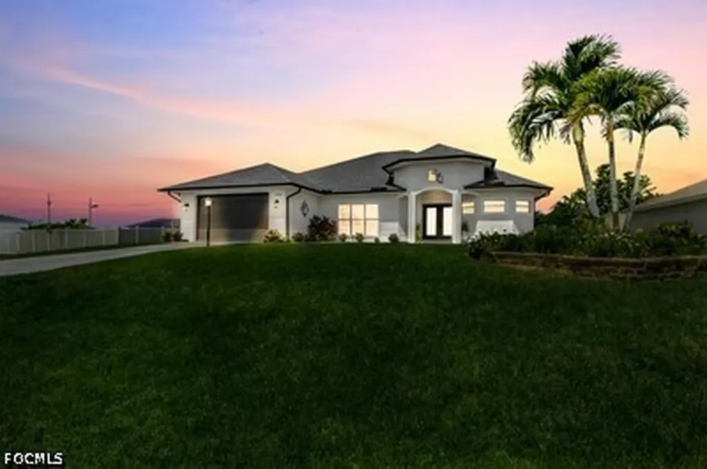 2804 NE 3rd Avenue Cape Coral FL 33909