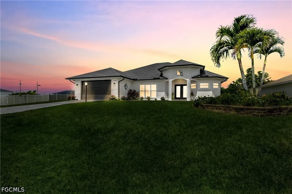 2804 NE 3rd Avenue Cape Coral FL 33909