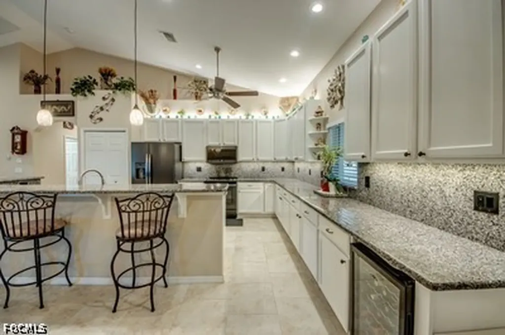 2804 NE 3rd Avenue Cape Coral FL 33909