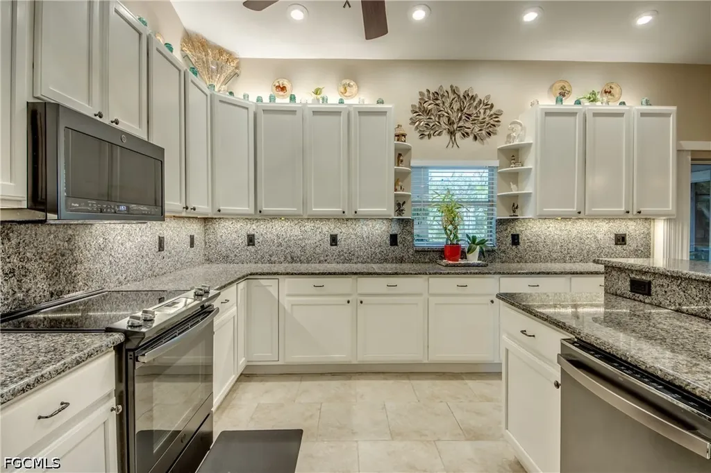 2804 NE 3rd Avenue Cape Coral FL 33909