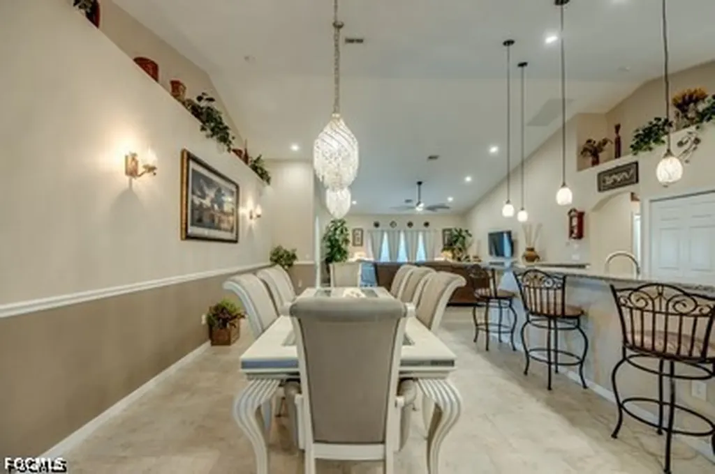 2804 NE 3rd Avenue Cape Coral FL 33909
