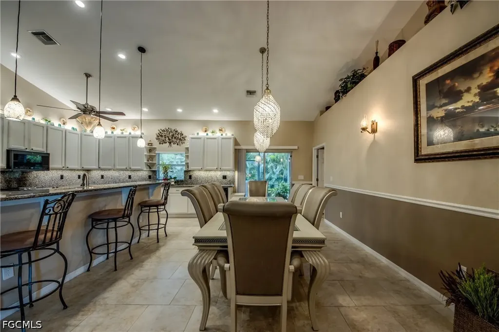 2804 NE 3rd Avenue Cape Coral FL 33909