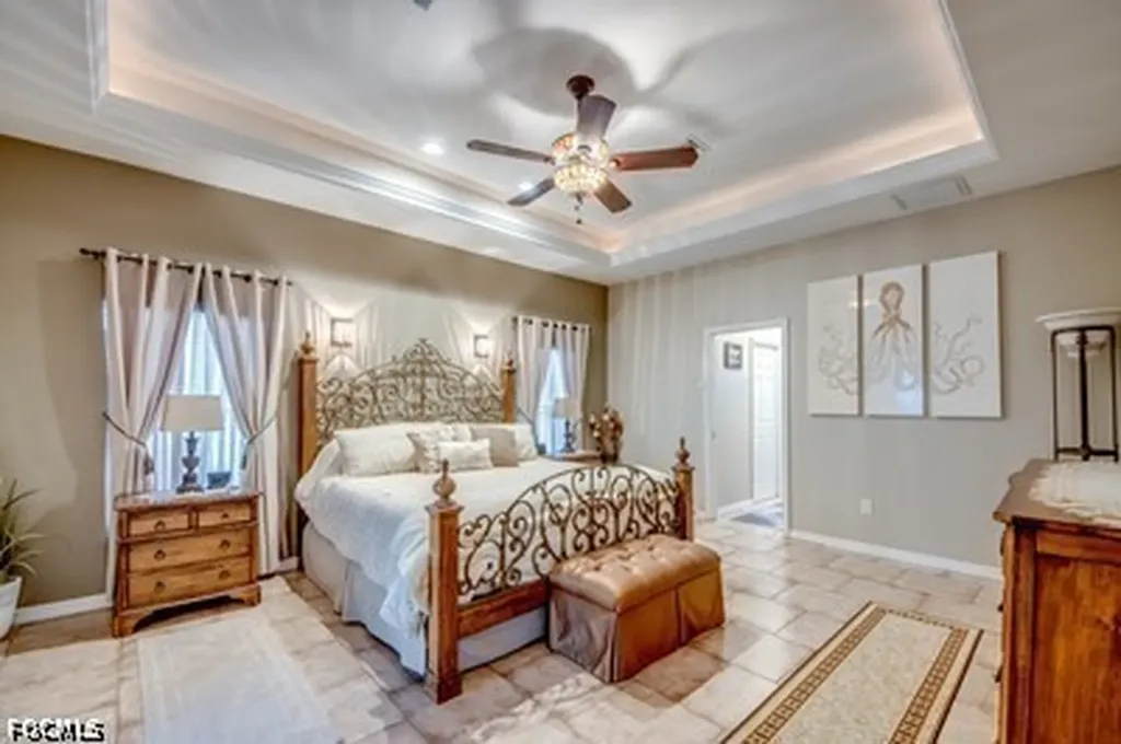 2804 NE 3rd Avenue Cape Coral FL 33909