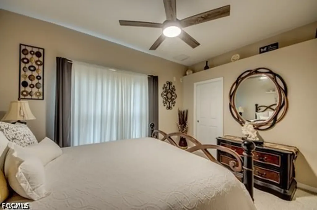 2804 NE 3rd Avenue Cape Coral FL 33909