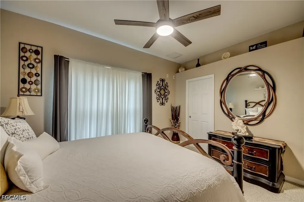 2804 NE 3rd Avenue Cape Coral FL 33909