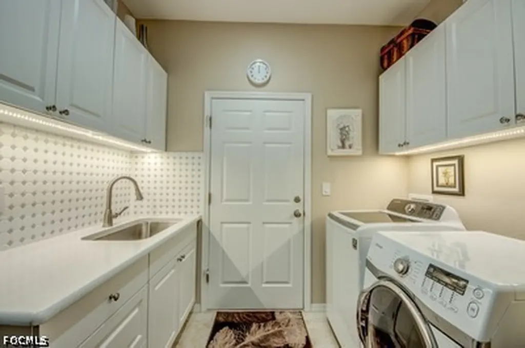 2804 NE 3rd Avenue Cape Coral FL 33909