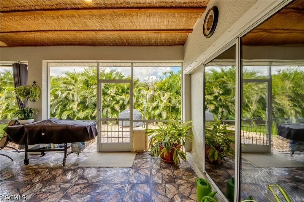 2804 NE 3rd Avenue Cape Coral FL 33909