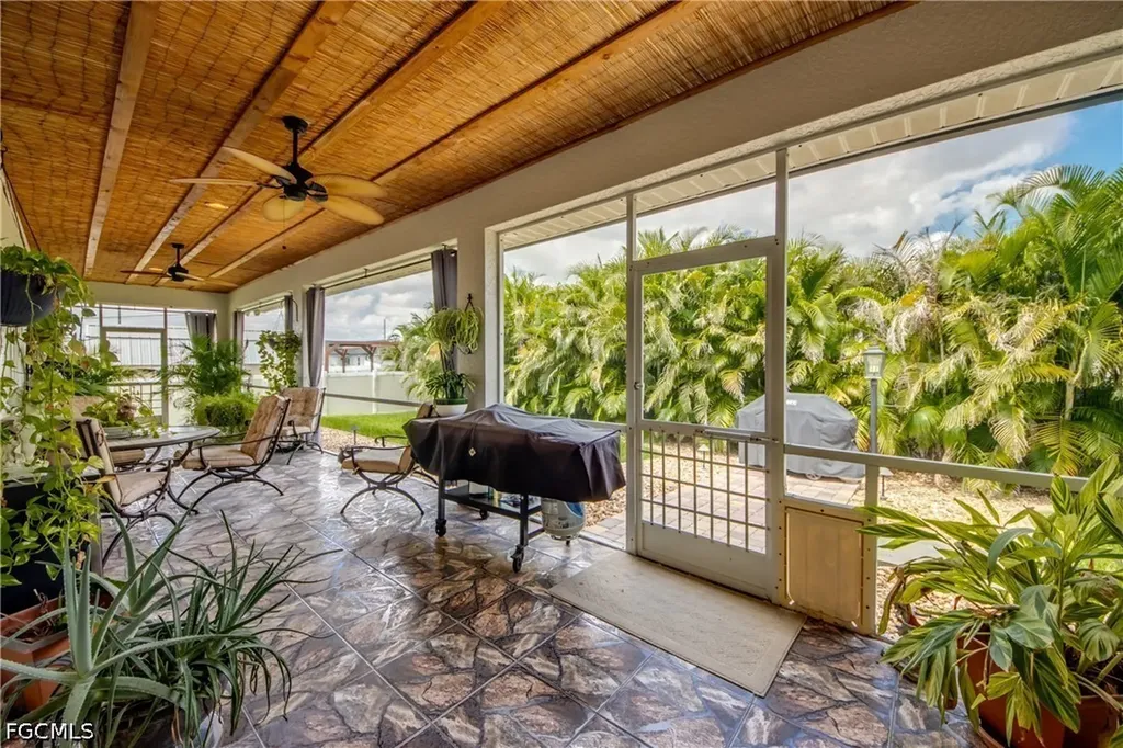 2804 NE 3rd Avenue Cape Coral FL 33909