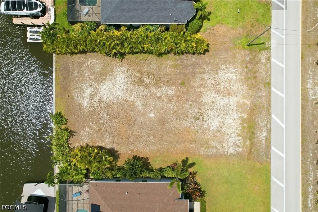 1722 Old Burnt Store Road N Cape Coral FL 33993