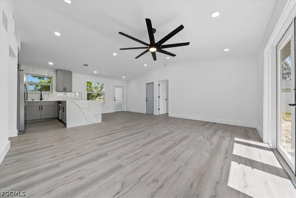2931 SW 11th Court Cape Coral FL 33914