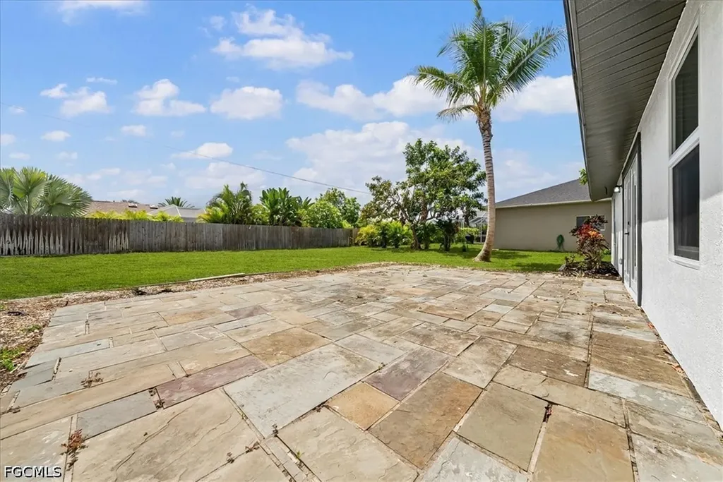 2931 SW 11th Court Cape Coral FL 33914
