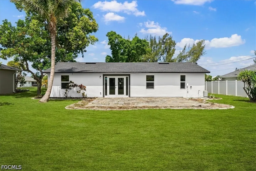 2931 SW 11th Court Cape Coral FL 33914