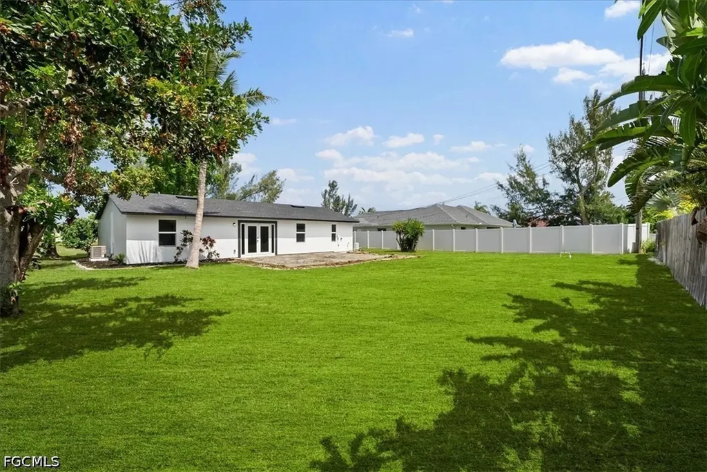 2931 SW 11th Court Cape Coral FL 33914