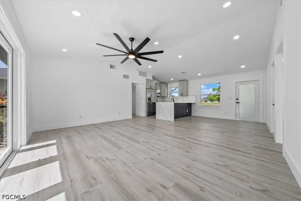 2931 SW 11th Court Cape Coral FL 33914