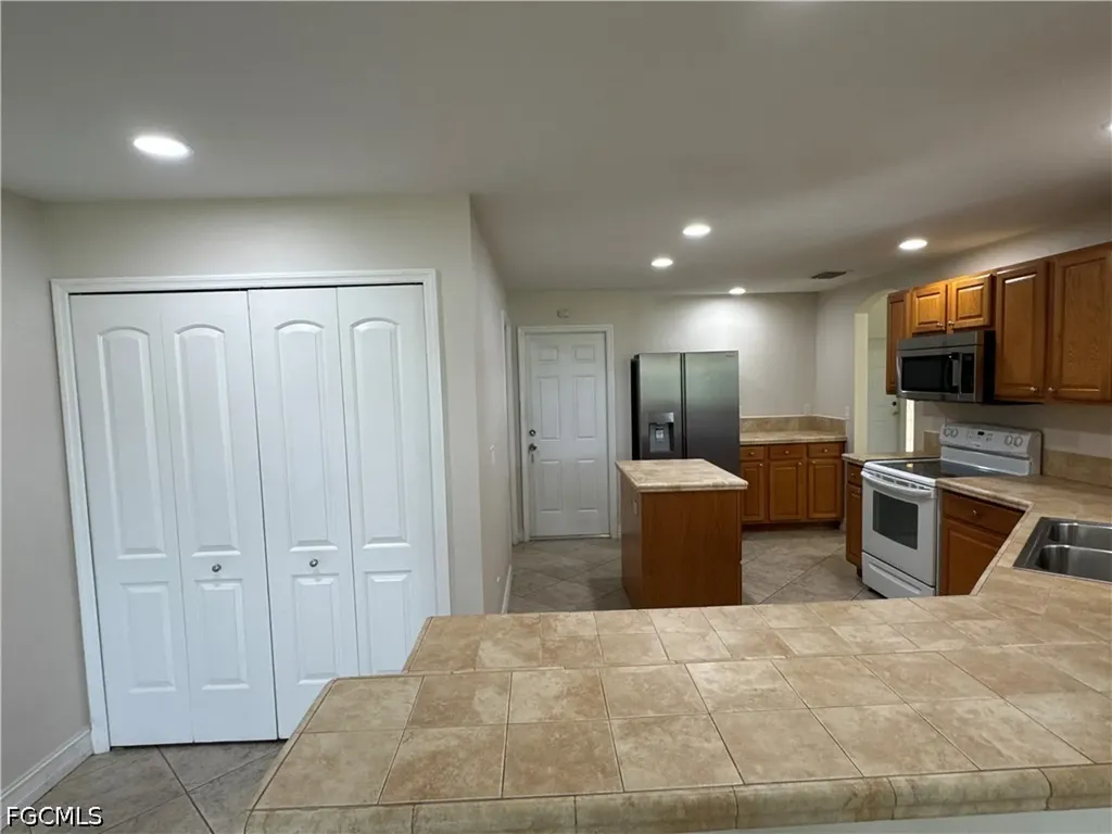 4914 7th Street W Lehigh Acres FL 33971