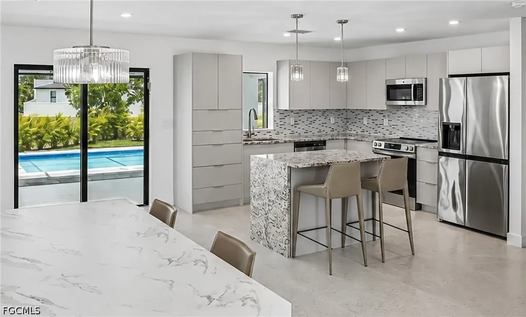 2800 NW 10th Street Cape Coral FL 33993