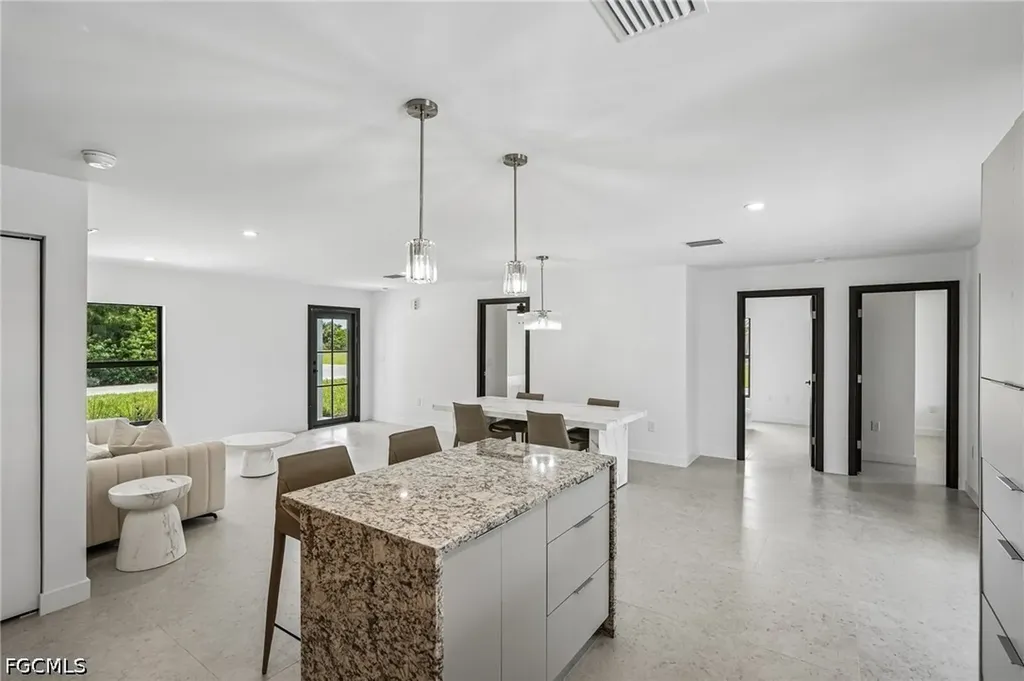 2800 NW 10th Street Cape Coral FL 33993