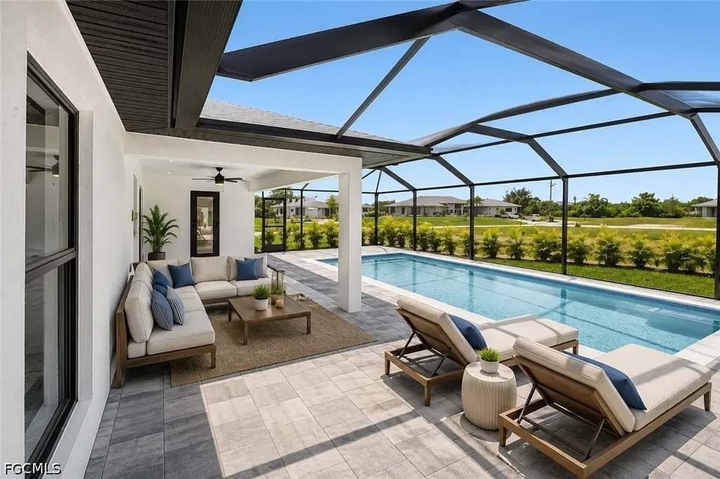 2800 NW 10th Street Cape Coral FL 33993