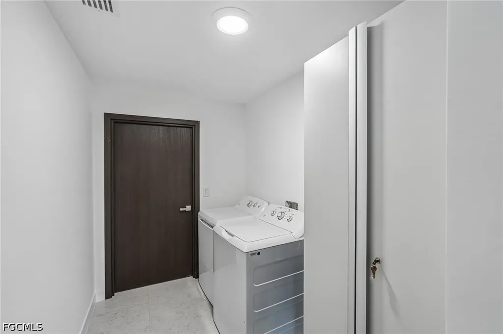 2800 NW 10th Street Cape Coral FL 33993