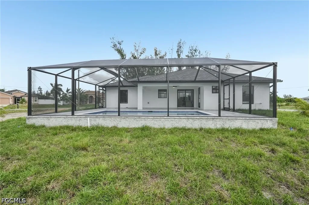 2800 NW 10th Street Cape Coral FL 33993