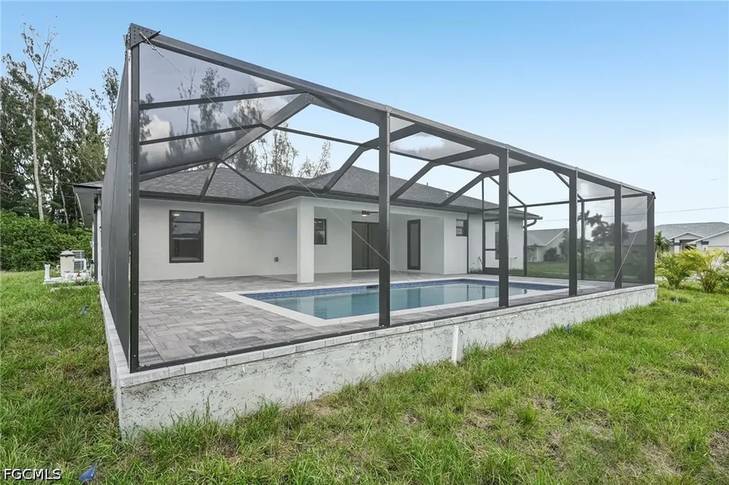 2800 NW 10th Street Cape Coral FL 33993