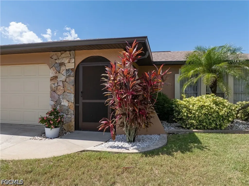 414 SE 31st Street Cape Coral FL 33904