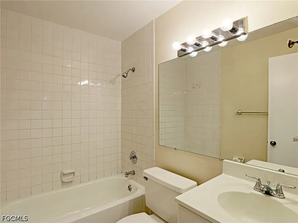 1420 Park Shore Circle Fort Myers FL 33901