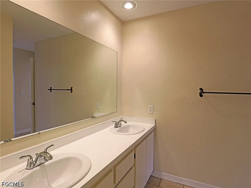 1420 Park Shore Circle Fort Myers FL 33901