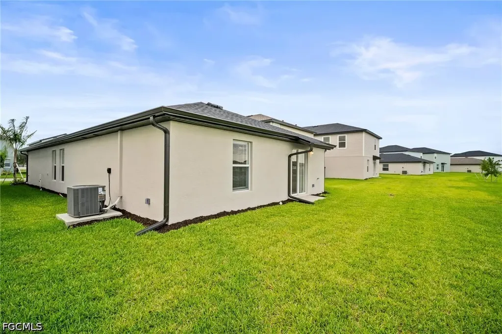 17556 Monte Isola Way North Fort Myers FL 33917
