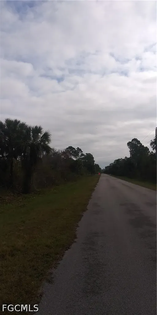 30 Avenue SE Naples FL 34117