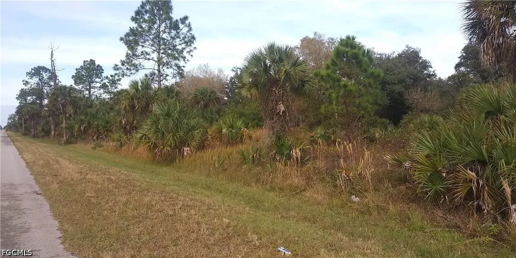 30 Avenue SE Naples FL 34117