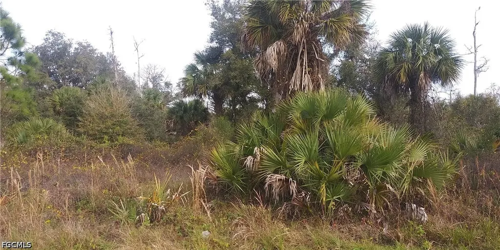30 Avenue SE Naples FL 34117