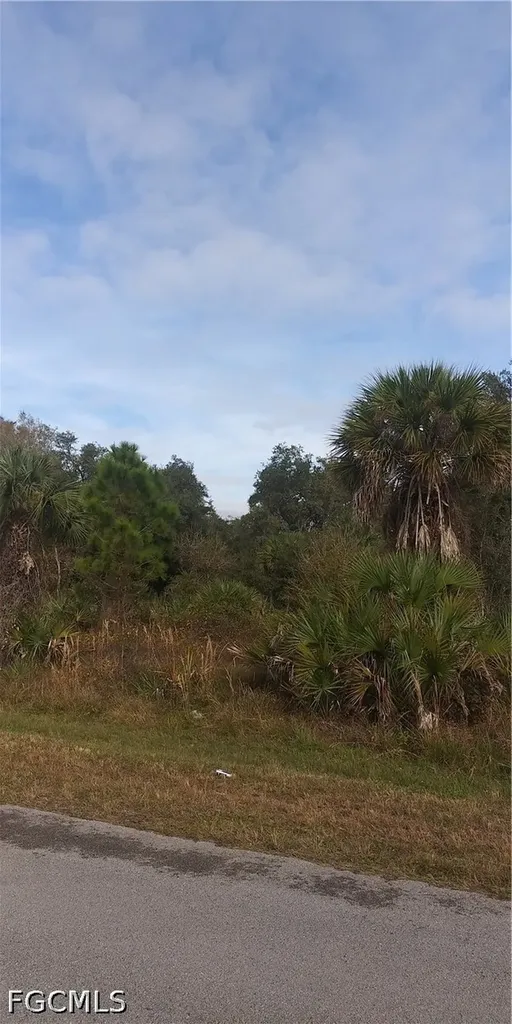 30 Avenue SE Naples FL 34117