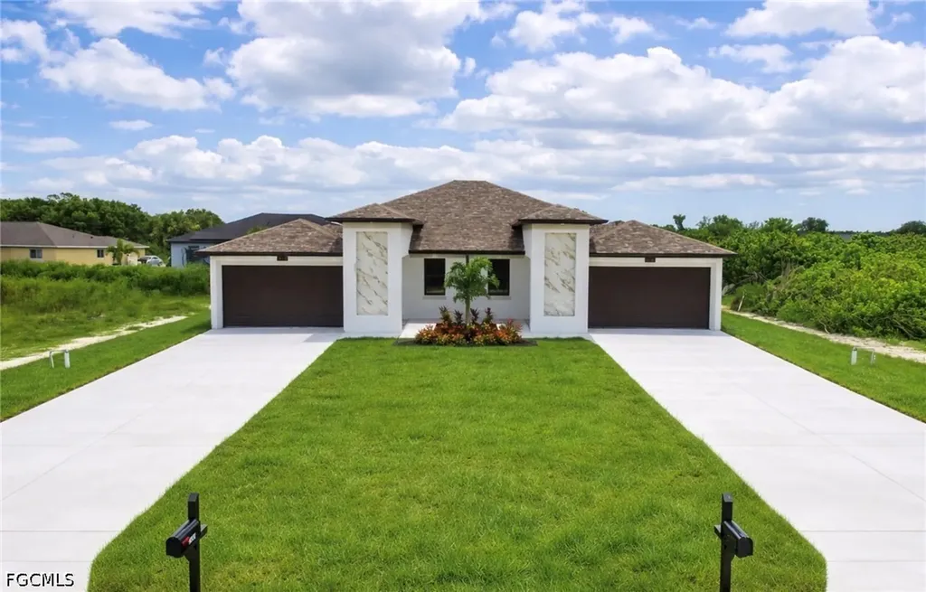 2641/2643 Sunniland Boulevard Lehigh Acres FL 33971