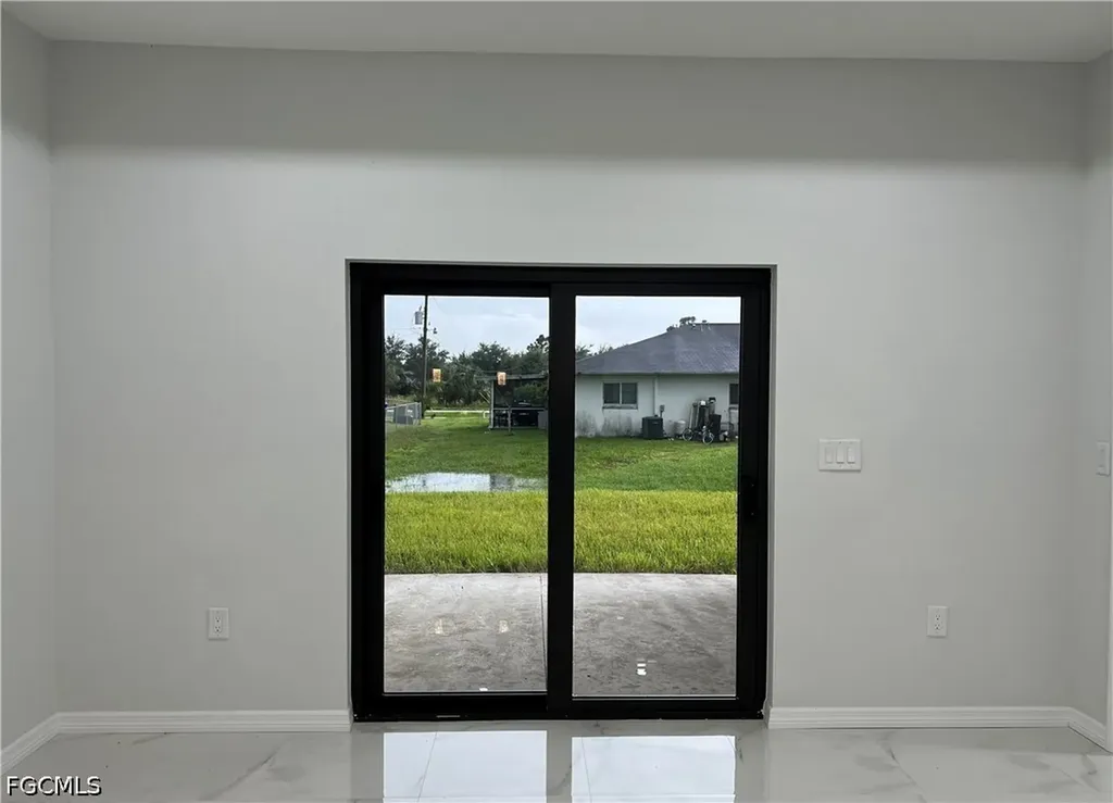 2641/2643 Sunniland Boulevard Lehigh Acres FL 33971