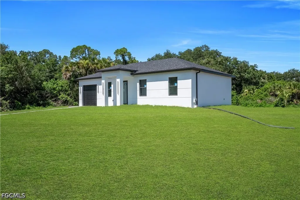 1923 Johns Avenue Lehigh Acres FL 33972