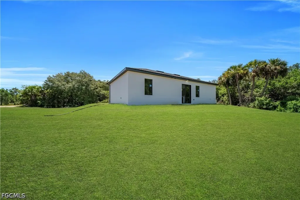1923 Johns Avenue Lehigh Acres FL 33972