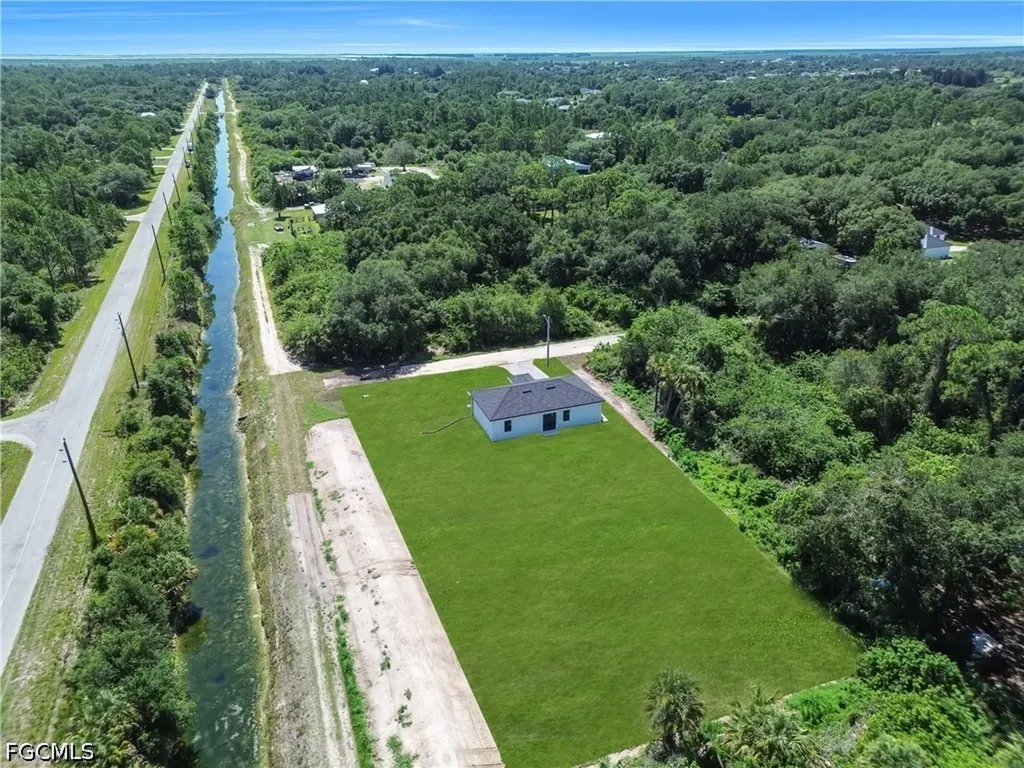 1923 Johns Avenue Lehigh Acres FL 33972