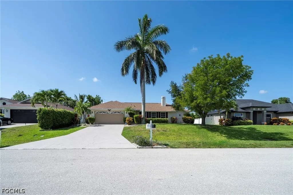 920 SW 28th Terrace Cape Coral FL 33914