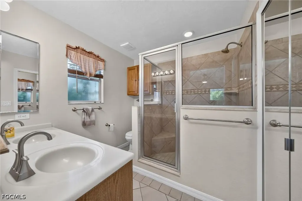 920 SW 28th Terrace Cape Coral FL 33914
