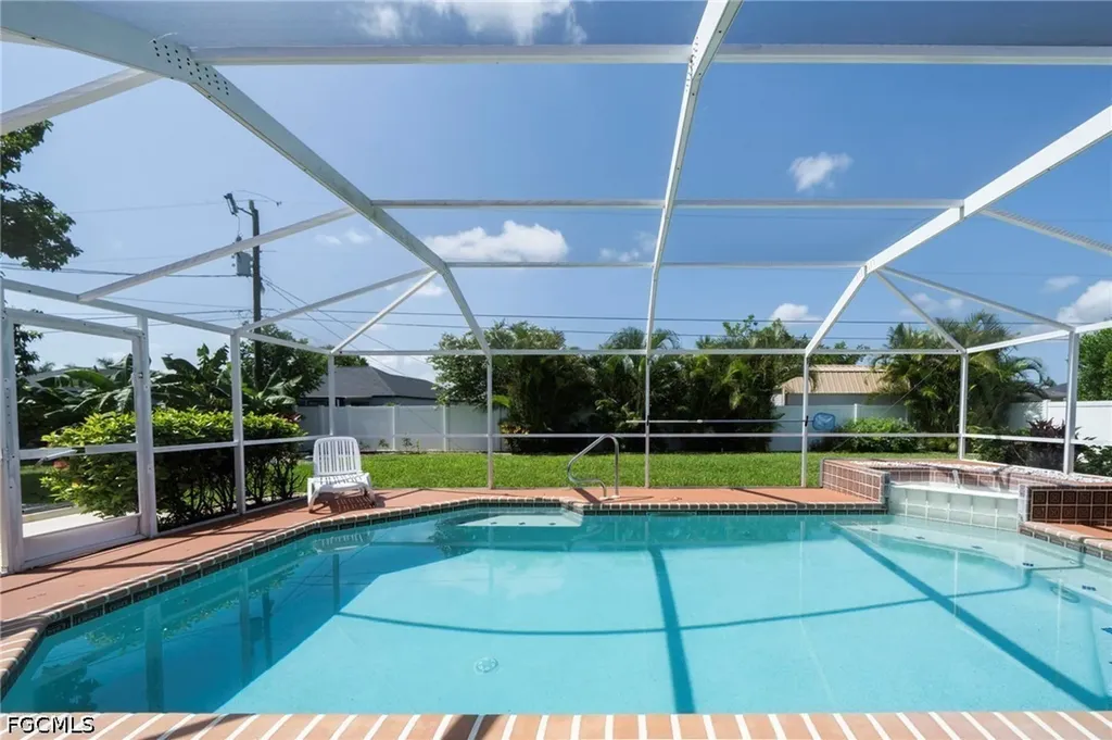920 SW 28th Terrace Cape Coral FL 33914