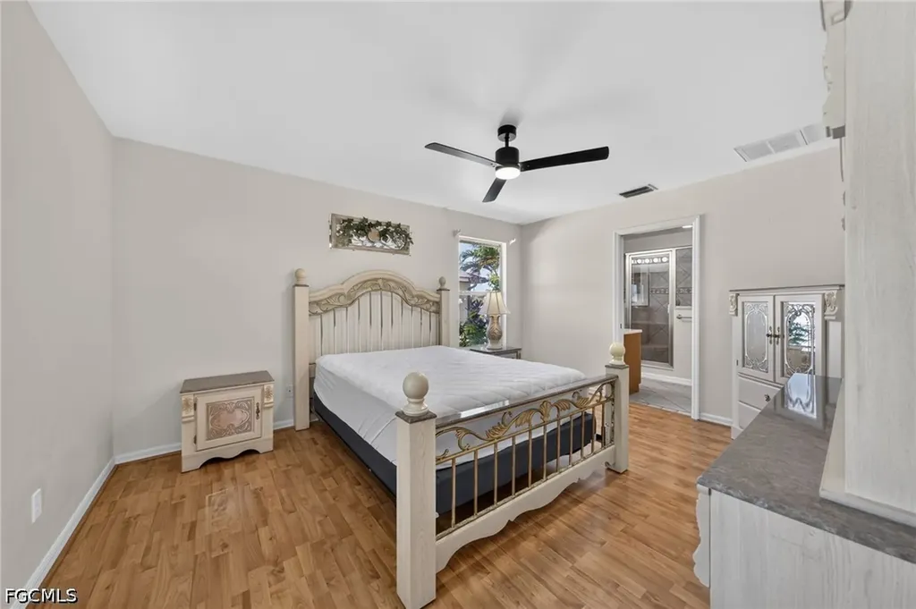 920 SW 28th Terrace Cape Coral FL 33914