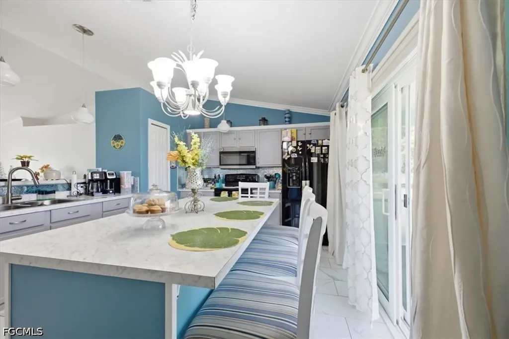 1902 NW 2nd Place Cape Coral FL 33993